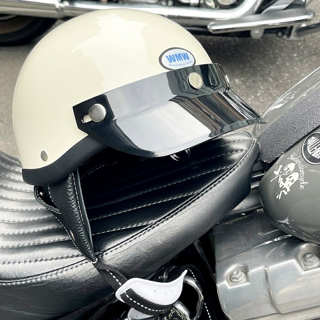 ショーティタイプ ヴィンテージスタイルヘルメット アイボリー WorldMotorWorks