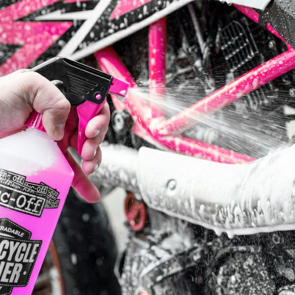 ハーレーの洗車やメンテナンスをもっと楽しく、もっと手軽に!実力とユーモアさを併せ持つMuc-Off製ケミカル商品多数販売開始!4