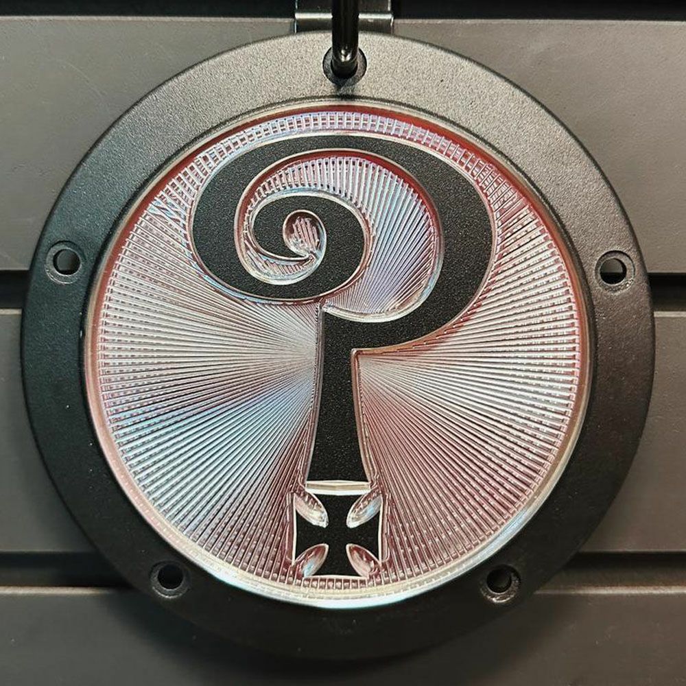 ハーレー業界伝説のビルダーインデアン・ラリーの意思を継ぎ、繊細な加工技術でインパクトあるデザインパーツを生み出すIndian Larry Motorcyclesよりカバーパーツが販売開始!4