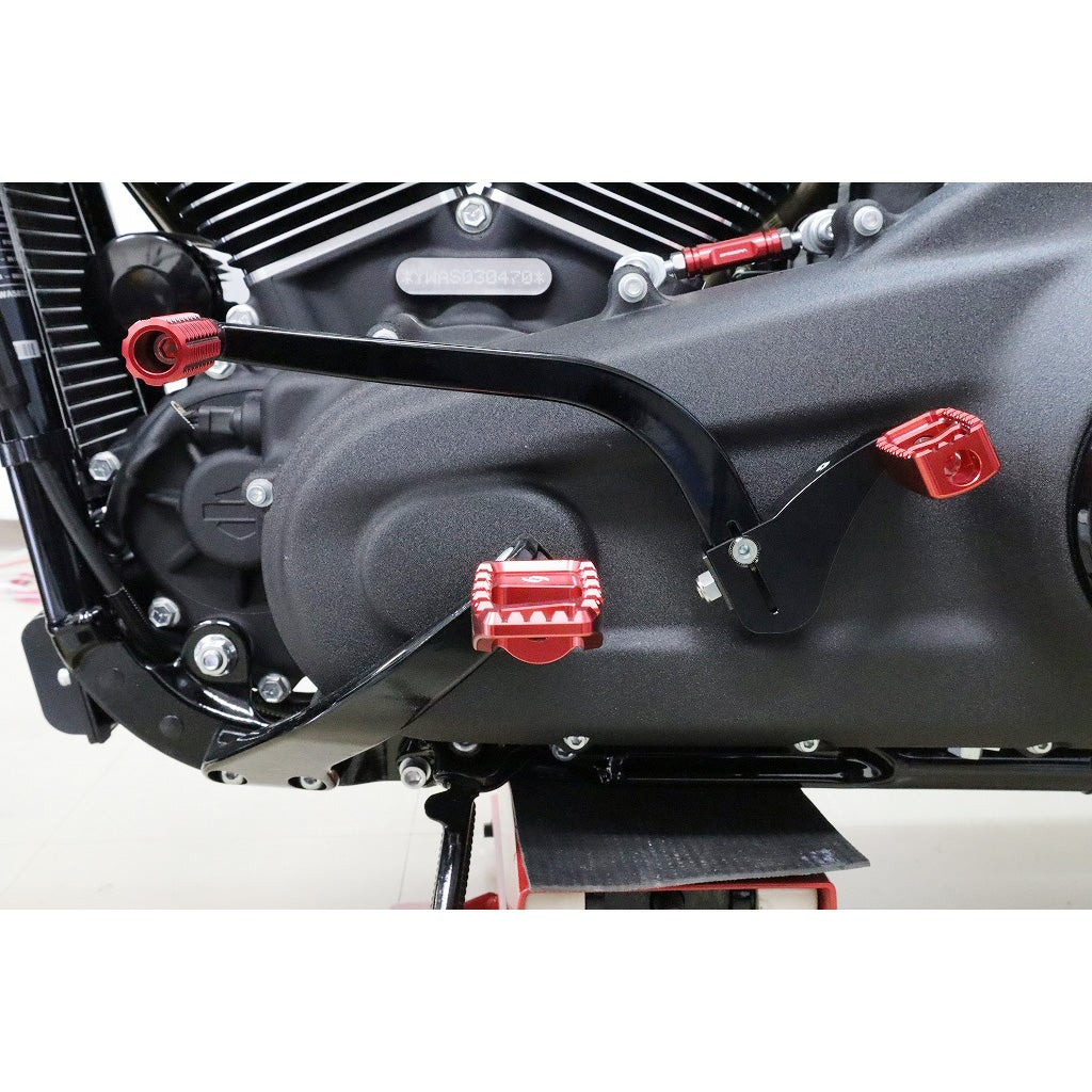 M8ソフテイルのシフト操作に大革新を！SPEEDRAより試行錯誤を繰り返し生まれたミッドコントロール用ヒールシフターが登場！2