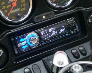 ツアラーのオーディオ(スピーカー、アンプ)のカスタム - ハーレー