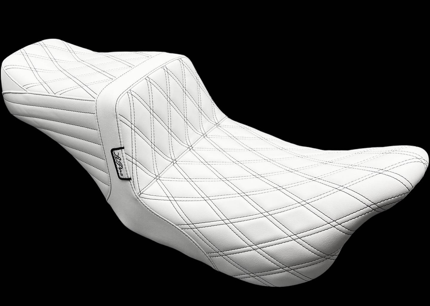 老舗のLE PERAから悩めるハーレー乗りに送る、 アップフロント・KickFlip シート!! M8ソフテイル ローライダー/S/ST、スポーツグライド用 カラーサンプル画像