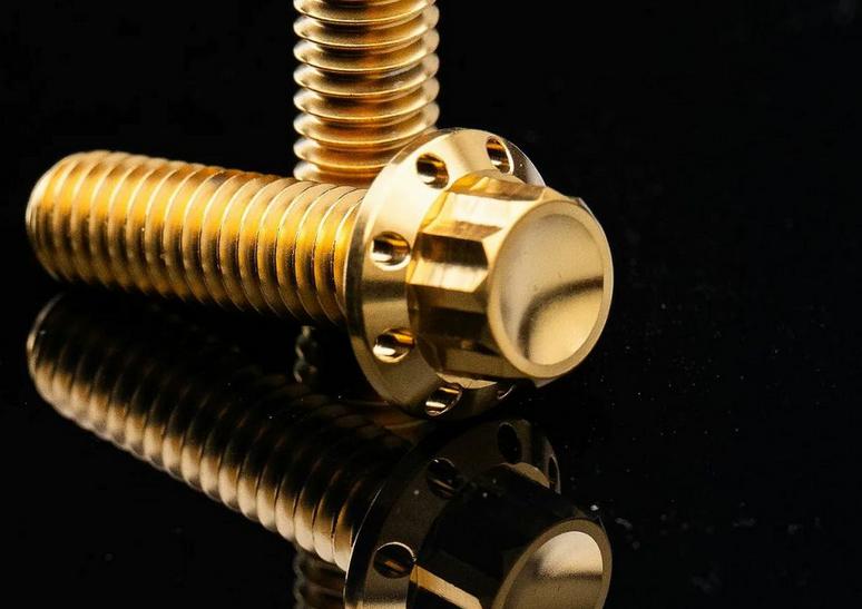 細部までこだわりたいライダーに贈る！「軽さ」「強さ」「美しさ」を兼ね備えた アレンネス製12ポイントチタンボルトキットが販売開始！4