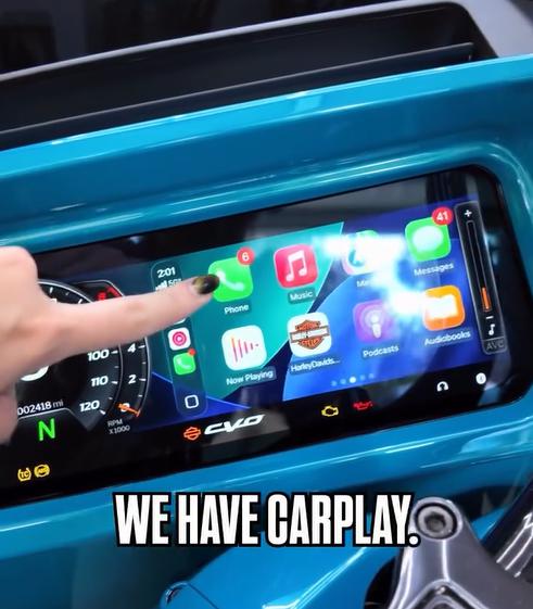 新型FLTR/FLHXのオーディオ性能を最大限に引き出す！インカム不要でCarPlay解放するワイヤレス接続モジュールが登場！3