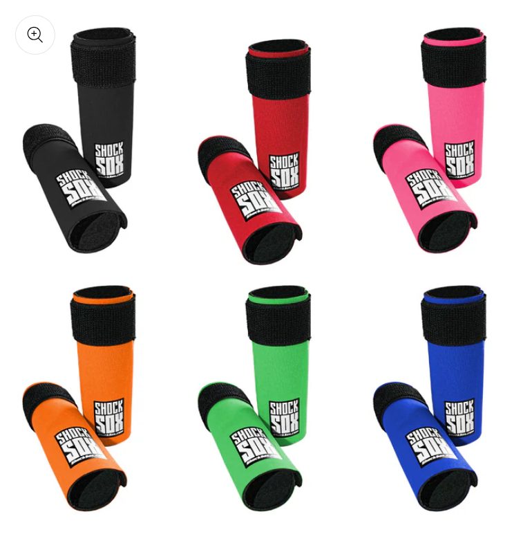 手軽に愛車へアクセントカラーを追加！フロントフォークの保護にも繋がるSHOCK SOXより新たなサイズ・カラーが新登場！6