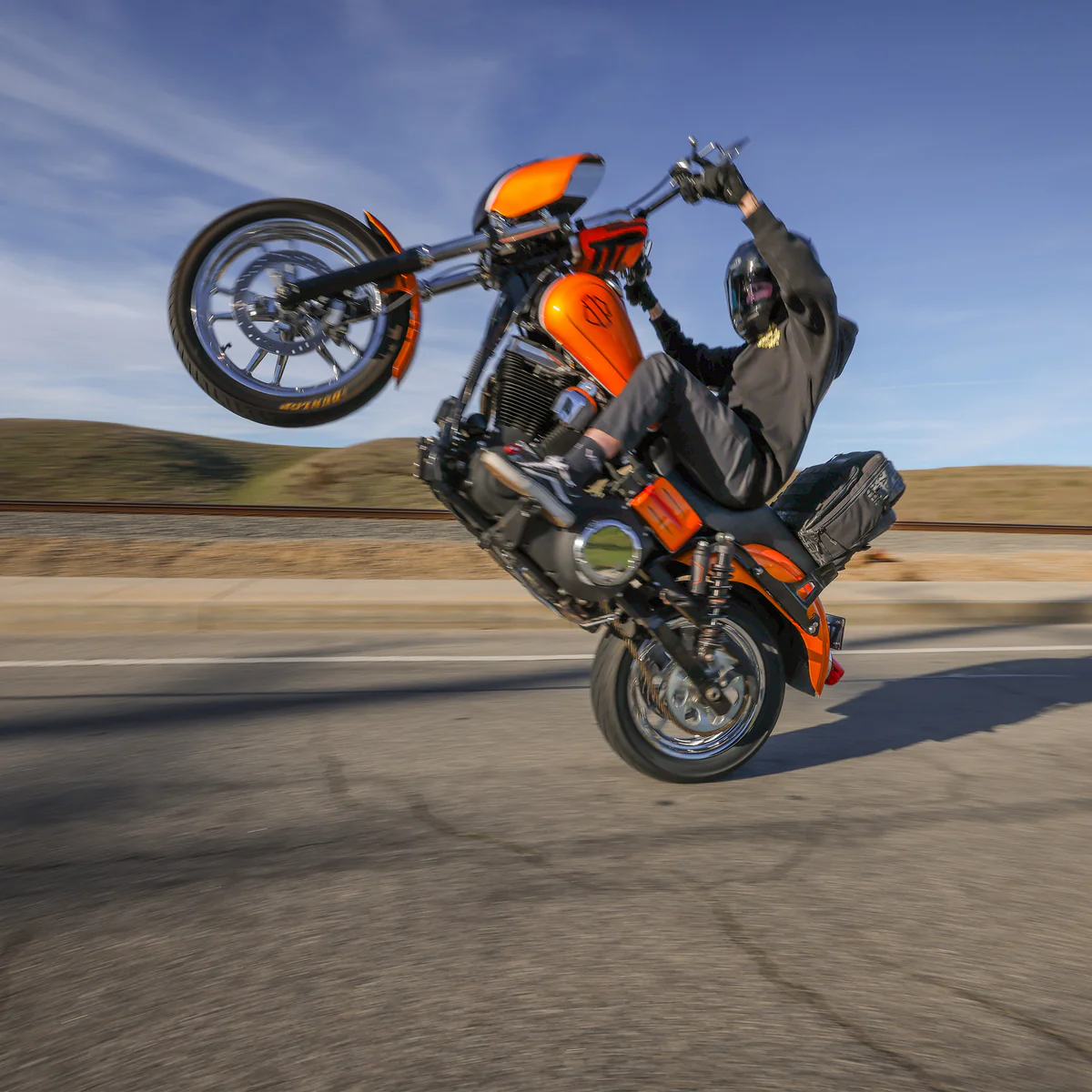 ハードな旅にしっかり応えるっ！？驚愕の収納力を誇る「ロードトリップバックパック」スラッシンサプライから登場！2