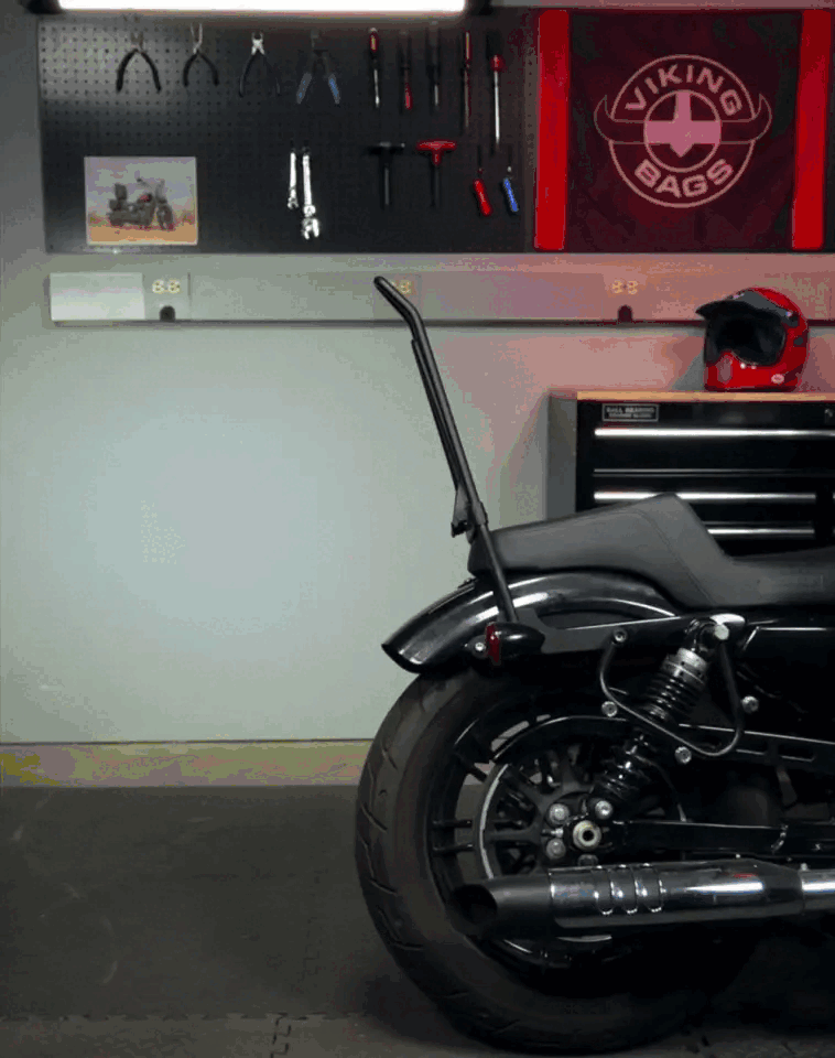 【後ろ姿で魅せる・荷物も安心】ナイトスター RH975/S Iron Born Blade 25インチ・ラゲージラック リジッドシーシーバー マットブラック Viking Bags4